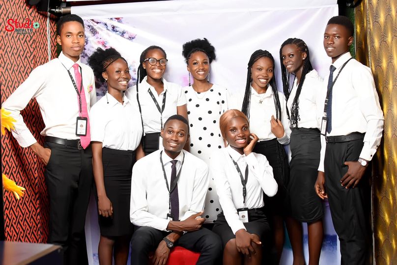 Executive offices in FECA  and their responsibilities